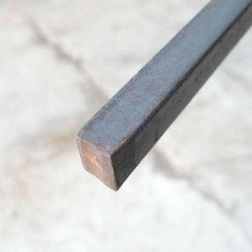 SS４００　角棒 角鋼 100*100mm　L=201〜250mm カット販売　黒皮　鉄　鋼材　スチール　角鉄　四角棒　切断販売　寸法切り SS４００ 角棒 角鋼 100*100mm L\u003d201〜250mm カット販売 黒皮 鉄